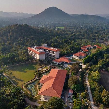 Bhanu The Fern Forest Resort & Spa, Jambughoda Dış mekan fotoğraf