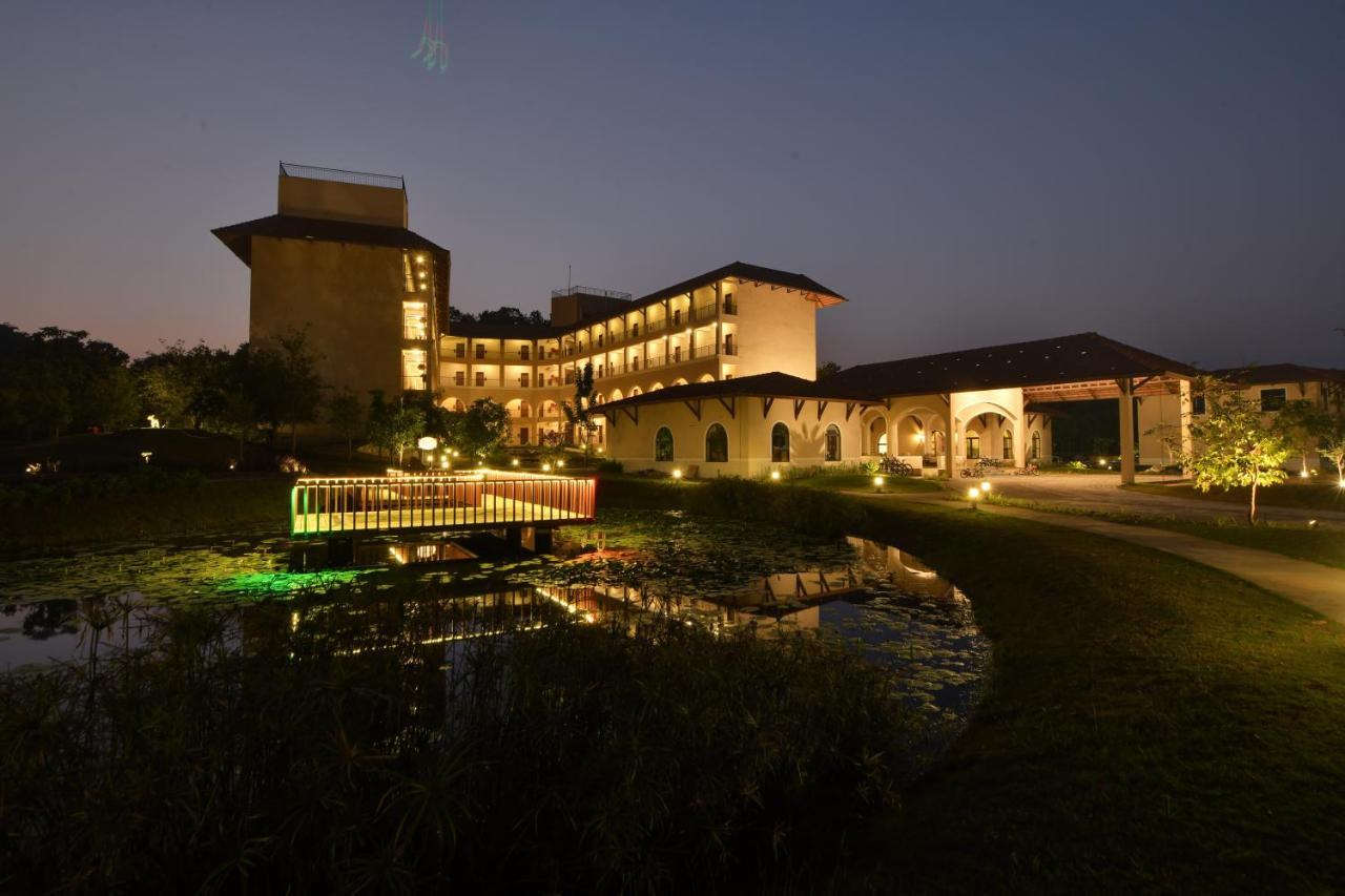 Bhanu The Fern Forest Resort & Spa, Jambughoda Dış mekan fotoğraf