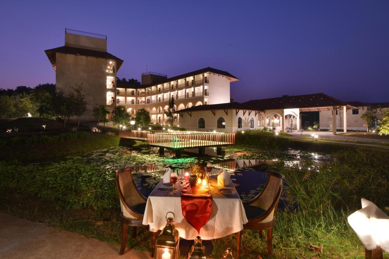 Bhanu The Fern Forest Resort & Spa, Jambughoda Dış mekan fotoğraf