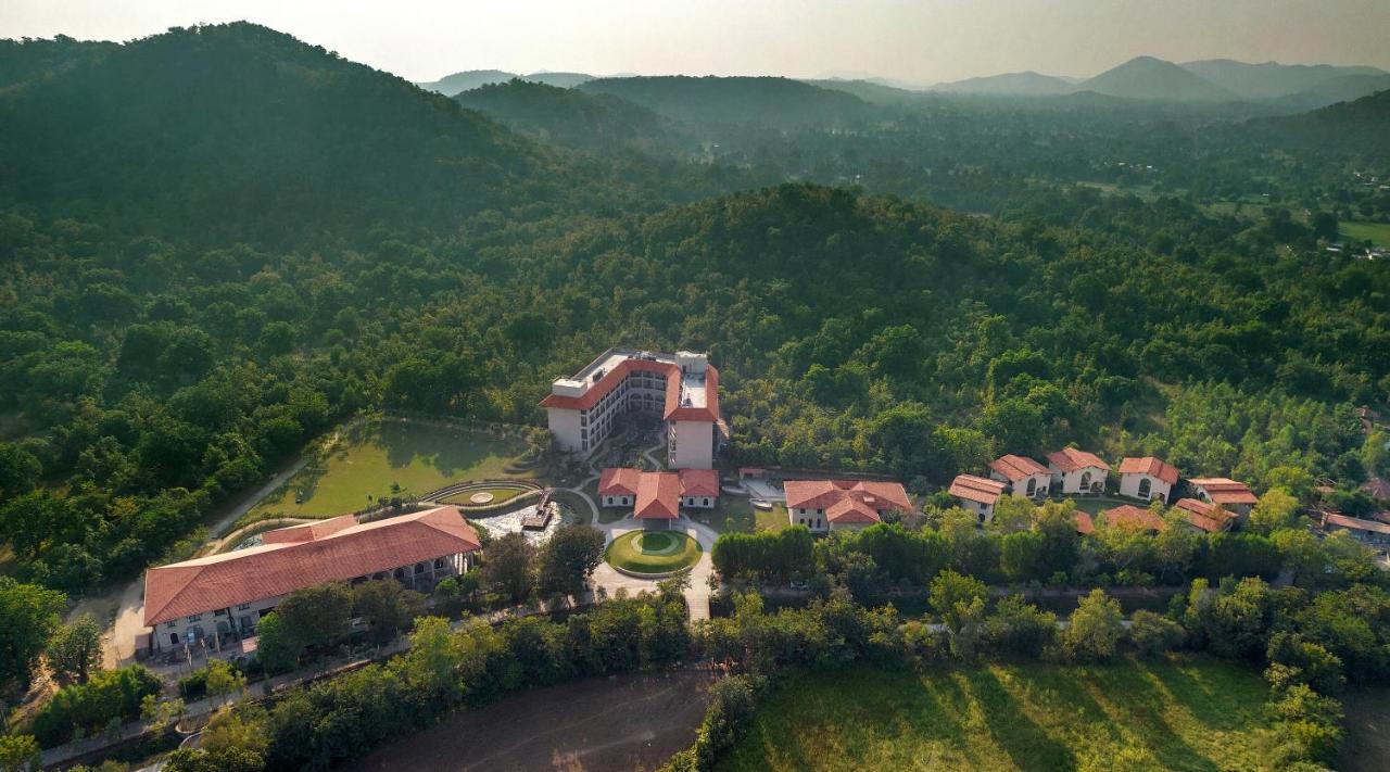 Bhanu The Fern Forest Resort & Spa, Jambughoda Dış mekan fotoğraf